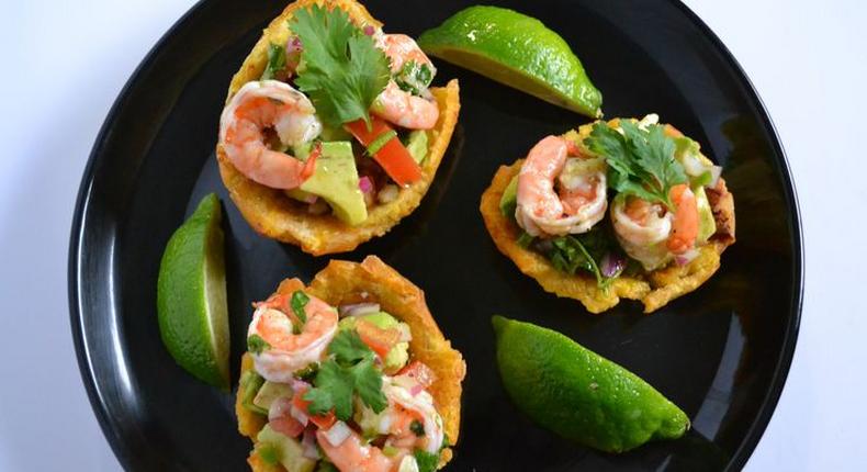 Plantain Cups with Shrimp and Avocado Salad (Paperblog)