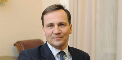 Sikorski rozda bony za 2 000 000