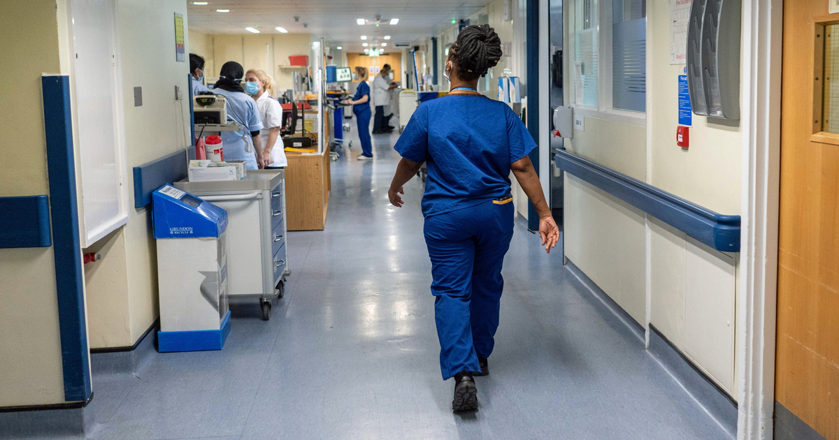 NHS graduate guarantee: Nurses and midwives hired early
