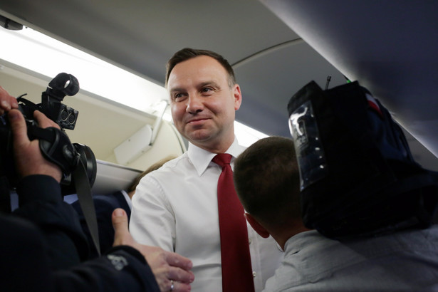 Prezydent Andrzej Duda przyleciał do Budapesztu na szczyt Grupy Wyszehradzkiej