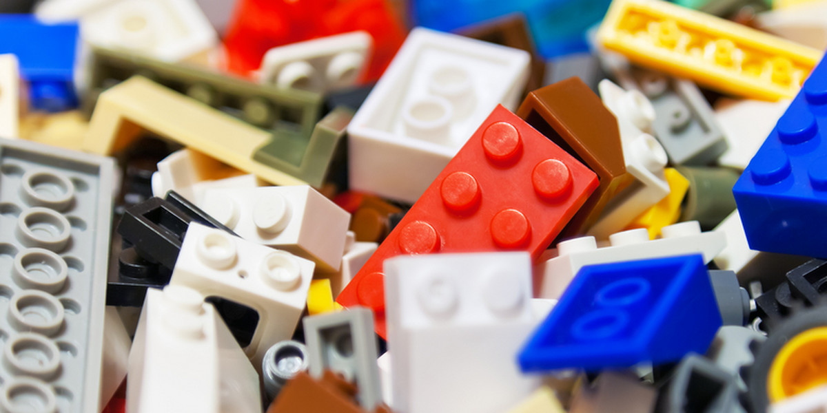 Drewniane zabawki Lego. Historia klocków z Billund