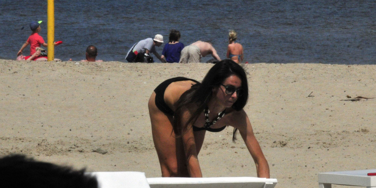 Marta Kaczyńska na plaży w Sopocie.