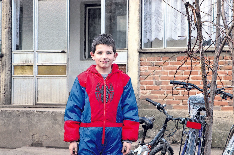 Malom Mirku, kom je otac poginuo a majka ga ostavila kod bake i deke, makar nakratko uspeli smo da vratimo osmeh na lice