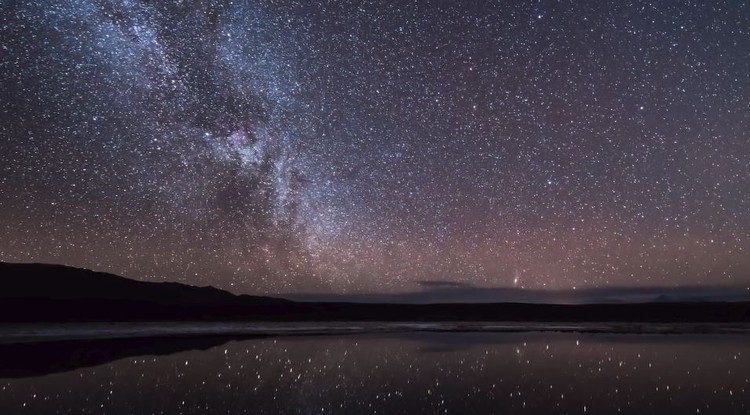 Éjszakai égbolt az Atacama sivatagban