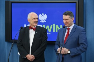Korwin-Mikke zebrał ponad 200 tys. podpisów
