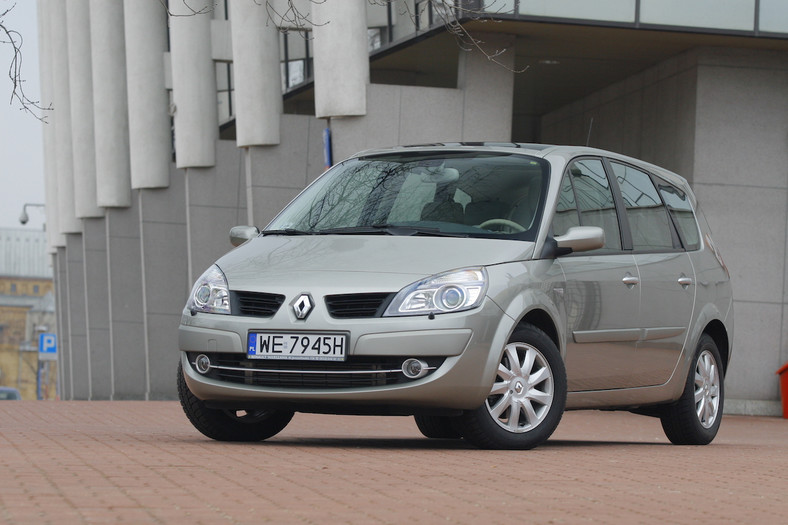 Renault Scenic II (2003-09); od 7000 zł 