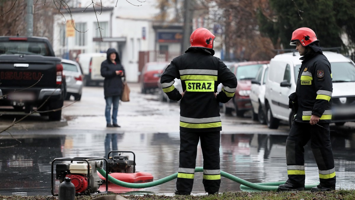 Warszawa: wyciek nieznanej substancji na Targówku, fot. Paweł Supernak