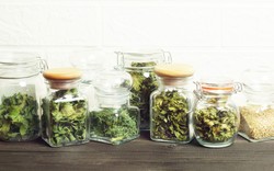 5 ziół do ogrodu idealnych do suszenia i korzystania przez cały rok