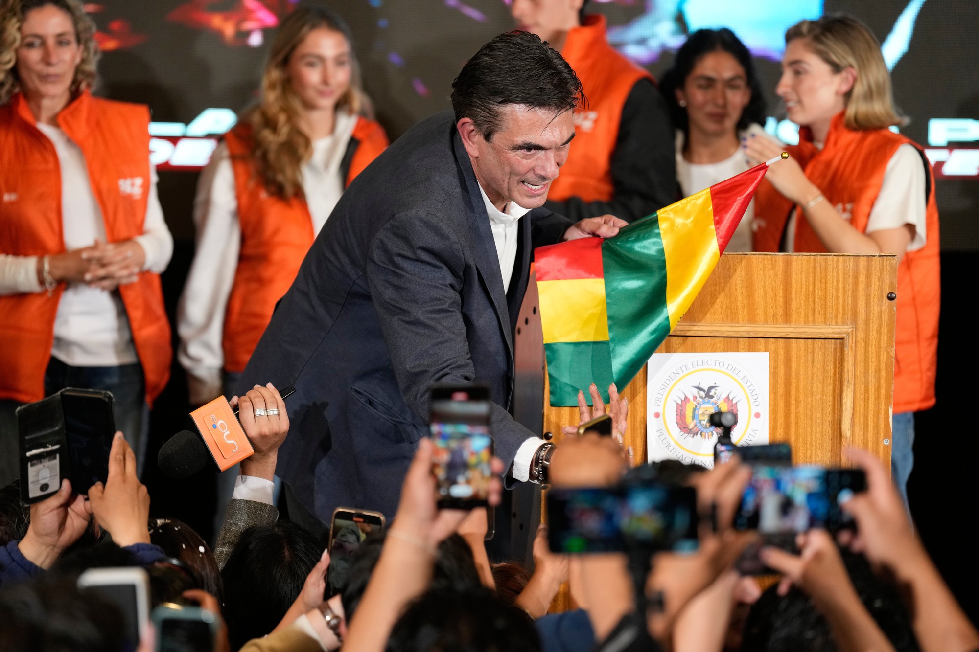 Novozvolený prezident Bolívie - Rodrigo Paz