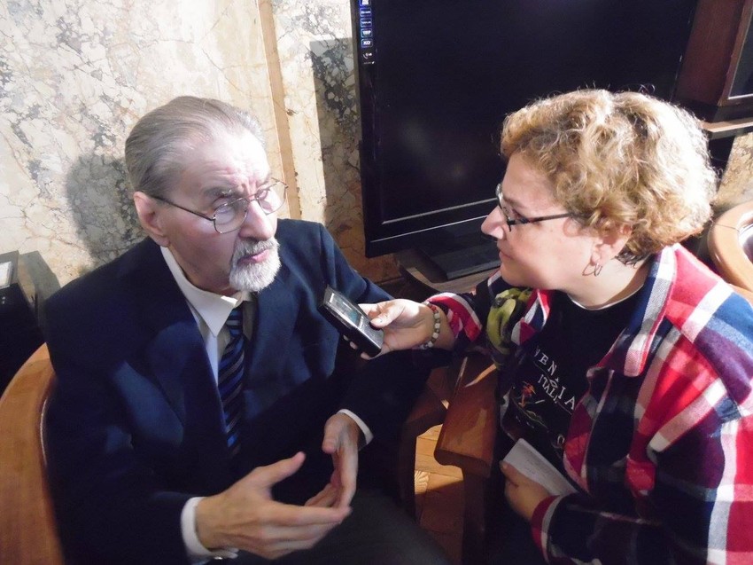 Cune Gojković sa novinarkom "Blica"