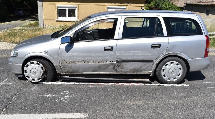 A Seat az Opelben nagy anyagi kárt tett / Fotó: Police.hu