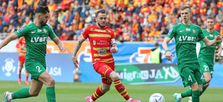 Śląsk prowadził w Białymstoku, ale nie wygrał. Czerwona kartka dla Pazdana [WIDEO]