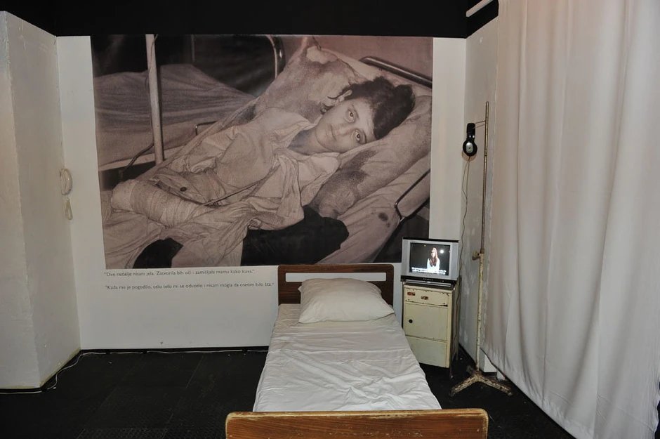 Autentični bolnički kreveti u kojima su preživela deca ležala do kraja rata