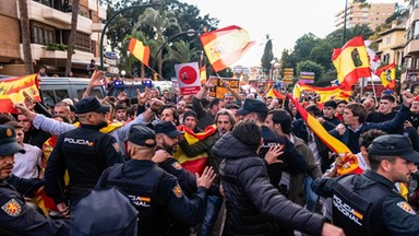 Olaf Scholz z wizytą w Hiszpanii. Tłumy protestują przeciwko Pedro Sanchezowi