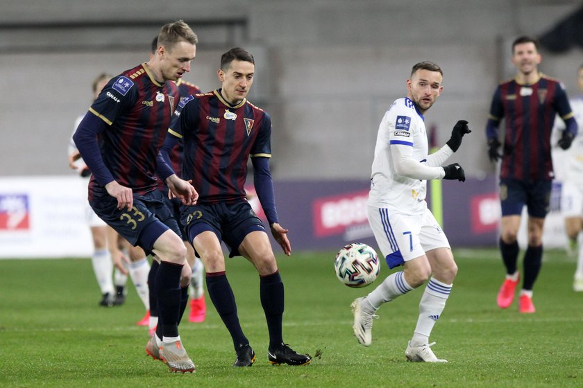 Pilka nozna. PKO Ekstraklasa. Pogon Szczecin - Stal Mielec. 07.12.2020