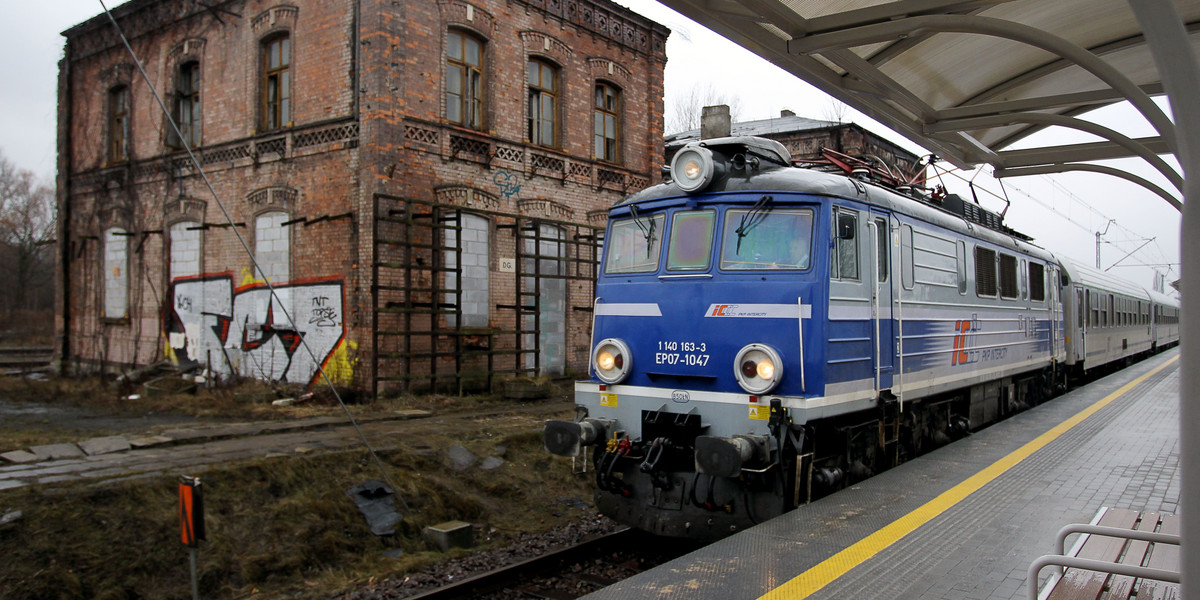 Dworzec kolejowy w Dąbrowie Górniczej