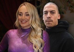 Luna Đogani i Baka Prase