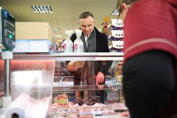 "Ceny rosną, ale wiele z nich rośnie przejściowo". Słowa prezydenta wywołały burzę