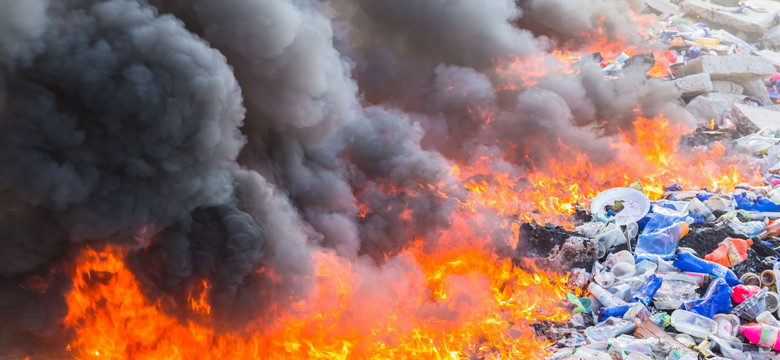 Jak trują nas pożary wysypisk śmieci? "Świat nauki jest przerażony tym, co się dzieje"