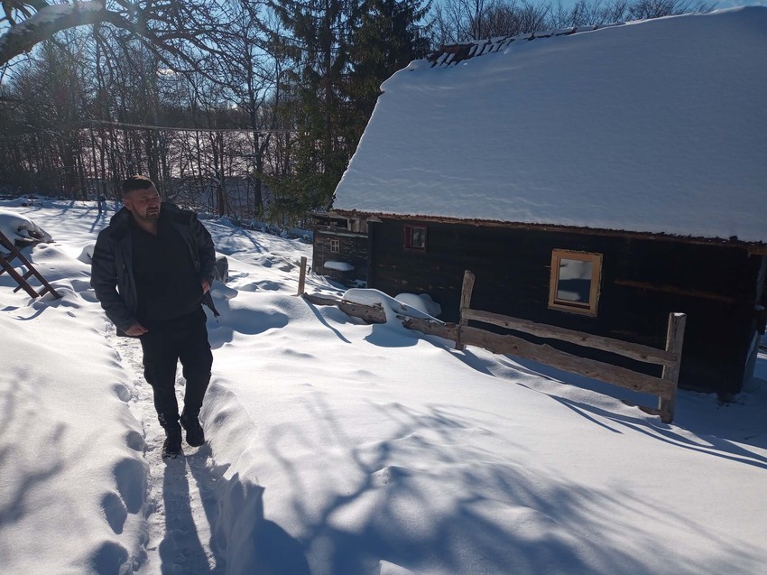Ilić je uz podršku Ministarstva za brigu o selu kupio kuću na placu koji je nekada pripadao njegovom dedi