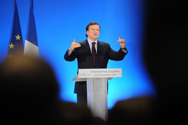 Szef Komisji Europejskiej Jose Manuel Barroso przedstawia założenia europejskiego planu antykryzysowego