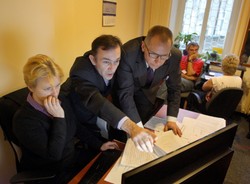 Ręcznie czy komputerowo? PKW podjęła decyzję, jak policzy głosy w II turze