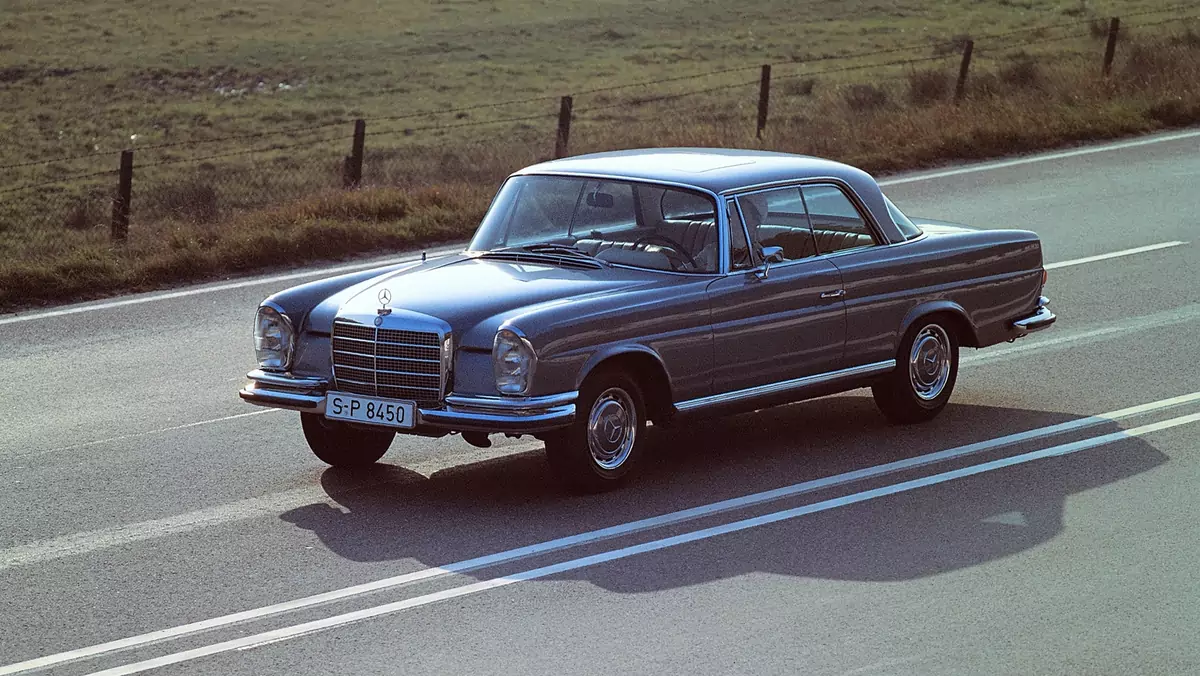 Mercedes W111