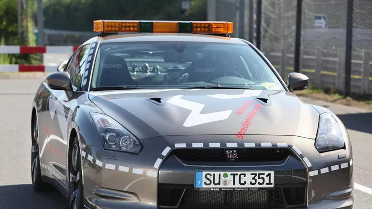 Nissan GT-R - uprzywilejowany supersamochód