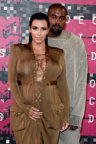 Kayne West i Kim Kardashian na MTV Video Music Awards 2015