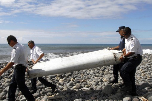 Debris from Reunion Island part of missing MH370, France says