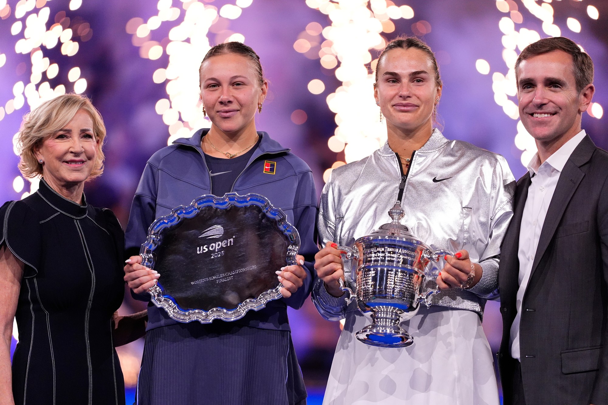 Bieloruská tenistka Arina Sobolenková a Američanka Amanda Anisimova. 