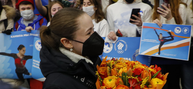 Tak kibice przywitali Kamiłę Walijewą w Moskwie [ZDJĘCIA]