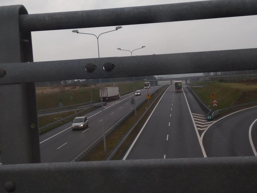 Jechał ciężarówką pod prąd autostradą A2