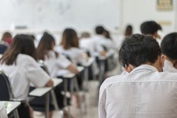 Matura 2022. CKE podała, ilu maturzystów zdało, a ilu czeka poprawka