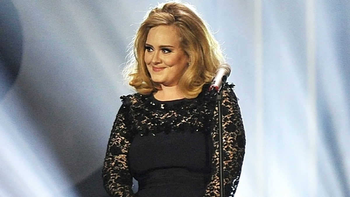 Piosenka Adele zrealizowana do filmu o Jamesie Bondzie będzie nosić tytuł "Let The Sky Fall". Radiowa premiera singla nastąpi w październiku.