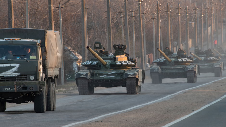 Kolumna rosyjskich czołgów w Ukrainie