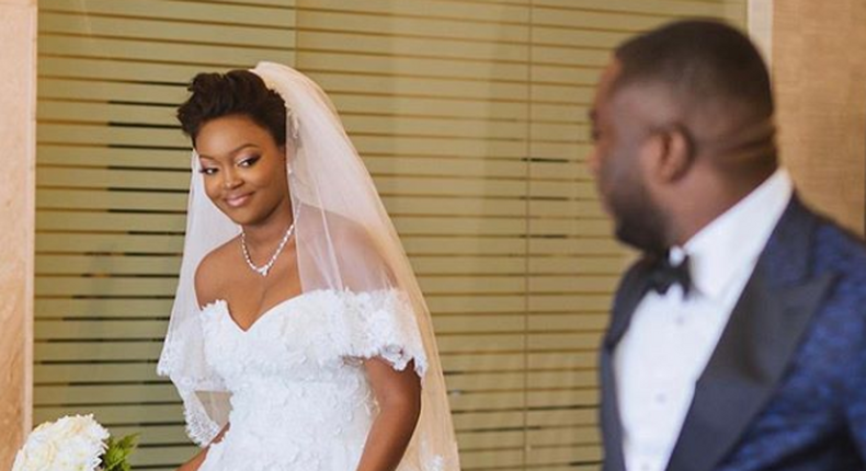 These wedding photos of a Jackie Appiah look alike are going viral