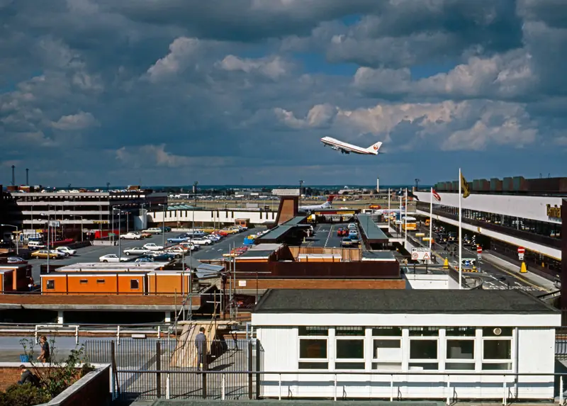 Lotnisko Heathrow w 1979 r. Fot. Chris Hogg / mediadrumworld.com/EAST NEWS