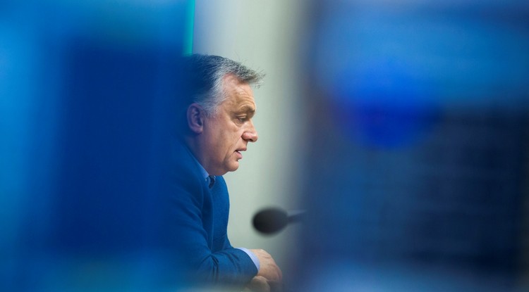 Orbán Viktor miniszterelnök interjút ad a Kossuth rádió stúdiójában 2018. november 23-án