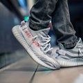 Adidas może uniknąć strat. Sprzedaż butów Yeezy przerosła oczekiwania