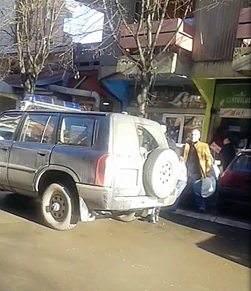 Trenutak kada kosovska policija odvodi Ivanovića u zatvor