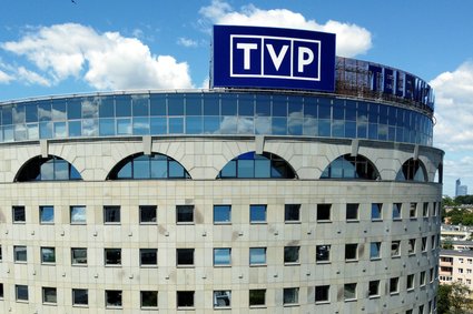 Związkowcy z TVP chcą 1 tys. zł podwyżki. Piszą o 2,7 mld zł dotacji