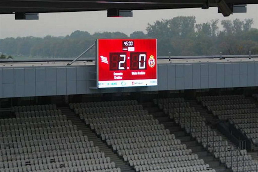 Cracovia testowała tablicę świetlną na nowym stadionie