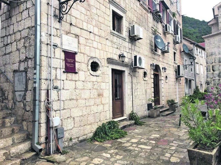 Saša Matić, kuća u Crnoj Gori