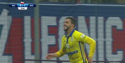Miedź - Arka (0:2): Aankour jak rasowy napastnik! W pełnym biegu rzucił się na piłkę i nie dał żadnych szans Kanibołockiemu