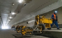 Południowa Obwodnica Warszawy finiszuje. Tunel naszpikowany systemami