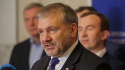 żurek uderza w ziobrę: nadmuchany szeryf. wystarczyła szpilka i nie mamy tego balona