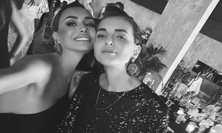 Emina Jahović sa sestrom