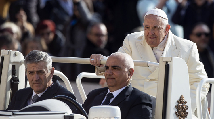 Ferenc pápa / Fotó: .MTI/EPA/ANSA/Angelo Carconi