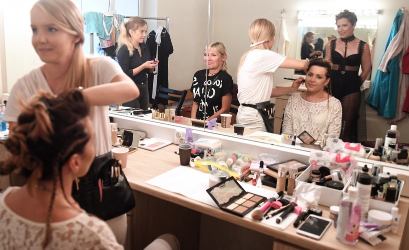 NIEZWYKŁA SESJA ZDJĘCIOWA. PACJENTKI Z NOWOTWORAMI PIERSI